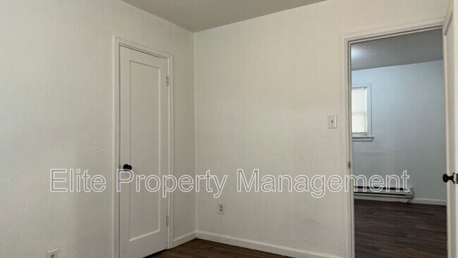 Building Photo - 200 W Arroyo Ave