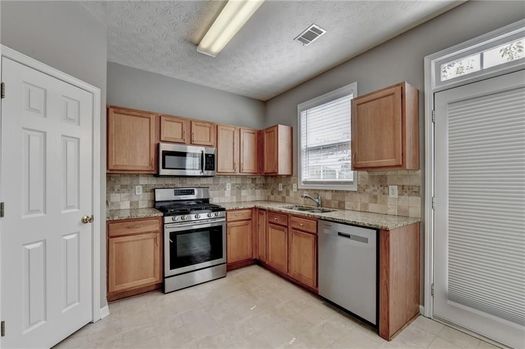 Building Photo - 3067 Kentmere Dr
