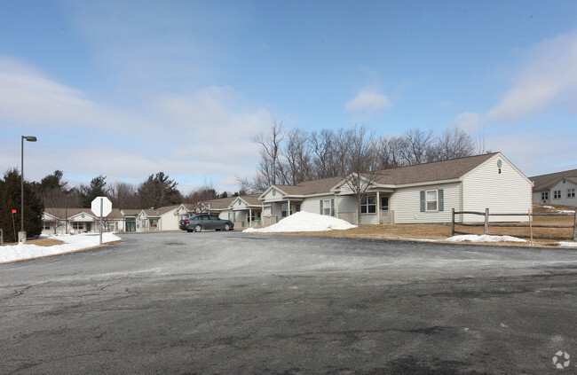 Building Photo - Rouse At Brunswick Apartments