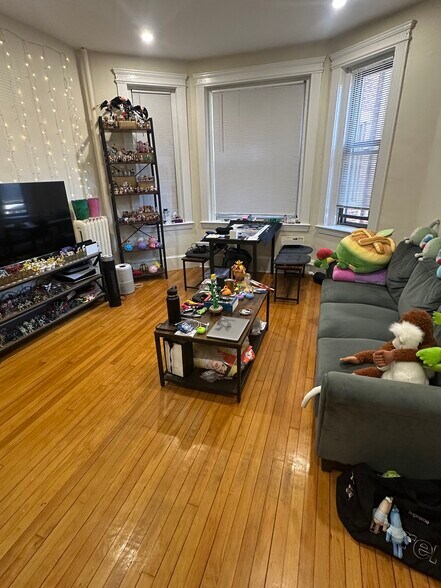 Building Photo - 215 Harvard Ave