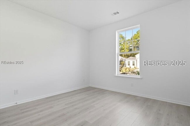 Building Photo - 921 Tropics Ave