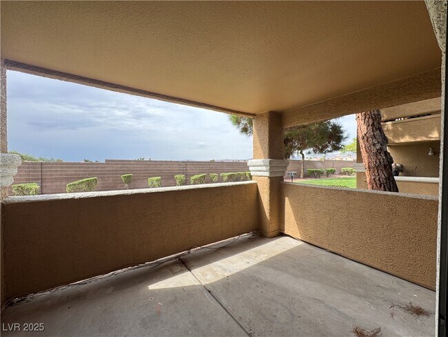 Building Photo - 8101 W Flamingo Rd