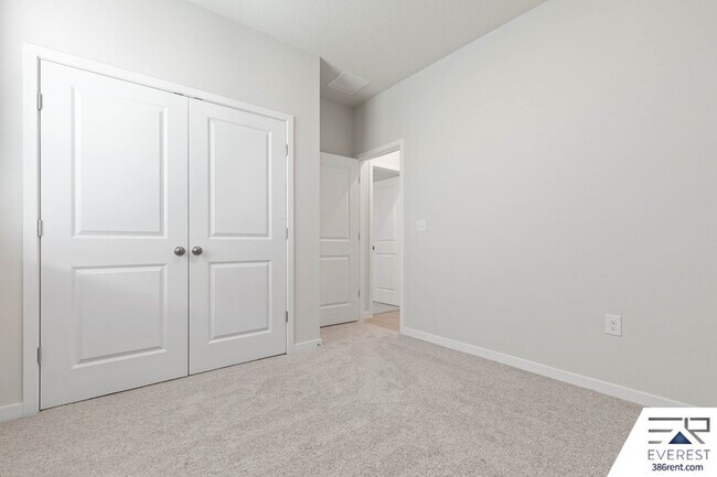 Building Photo - 221 Montgomery Ct