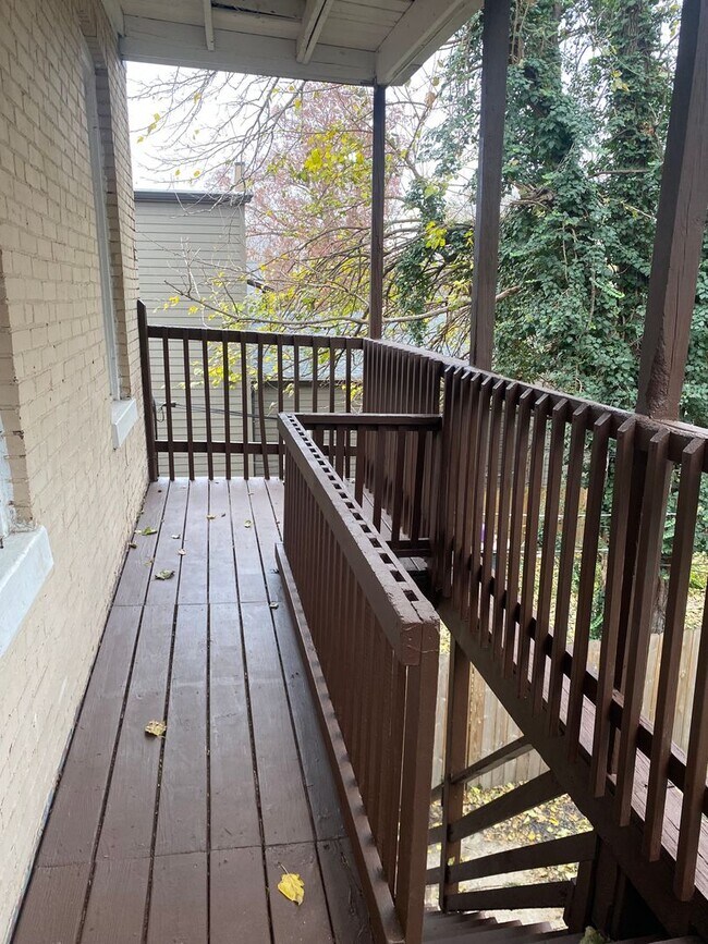 Building Photo - 4238 Botanical Ave