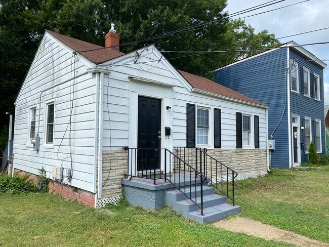 Primary Photo - 1/2 Off 1st Month's Rent!! 2 bedroom House in the Randolph Community