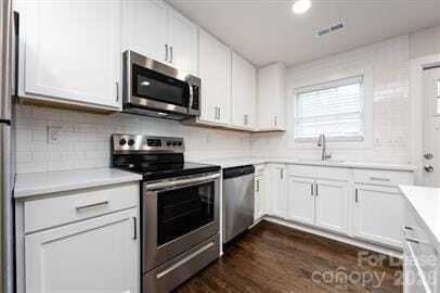 Building Photo - 1704 Club Rd