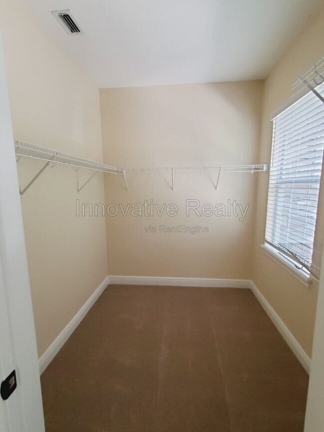 Building Photo - 1381 Orchid Ave