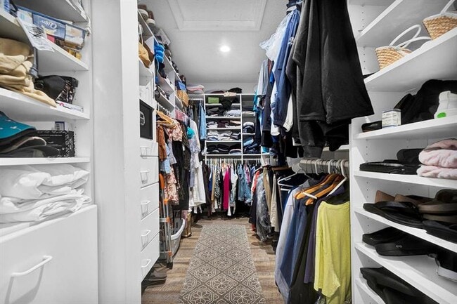 Building Photo - 1546 Yellowheart Way