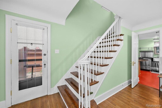 Building Photo - 1516 W Houstonia Ave