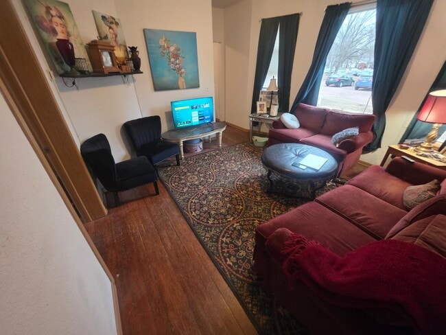 Building Photo - 445 N Plum St