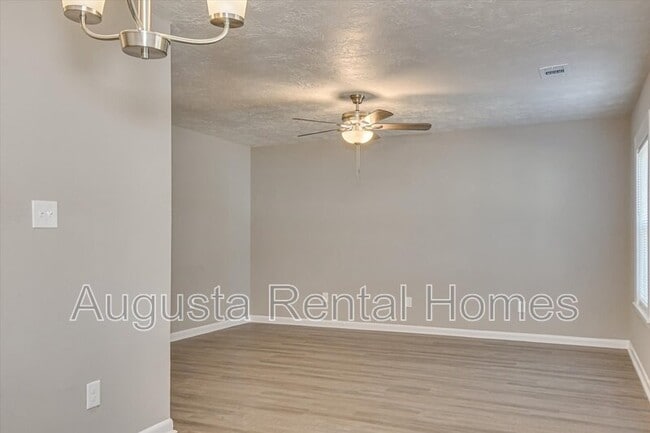 Building Photo - 3405 Princess Ct