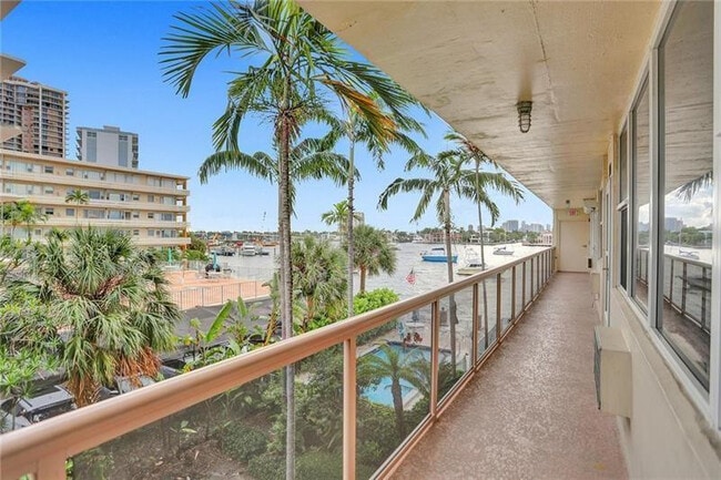 Building Photo - 101 N Birch Rd