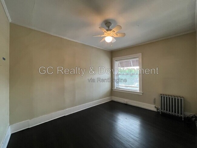 Building Photo - 534 Crescent Blvd