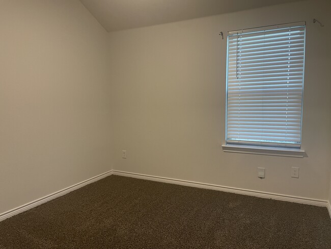 Building Photo - 2021 Crooked Bow Dr