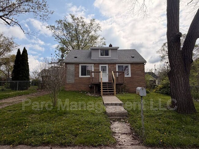 Building Photo - 91 Waterly Ave
