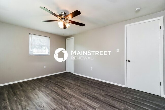 Building Photo - 8912 Hervel Cir