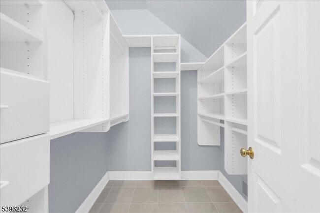 Building Photo - 21 Country Pl