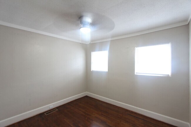 Building Photo - New On The Market and Newly Renovated!! Better Hurry!!