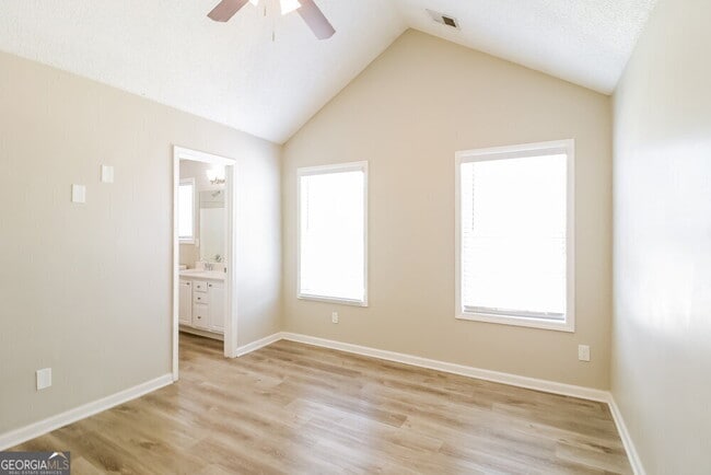 Building Photo - 10 Chandler Cir