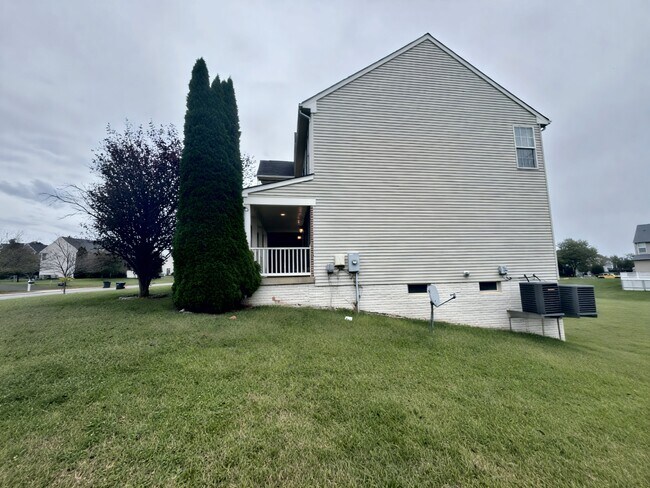 Building Photo - 15024 Burgandine Ave