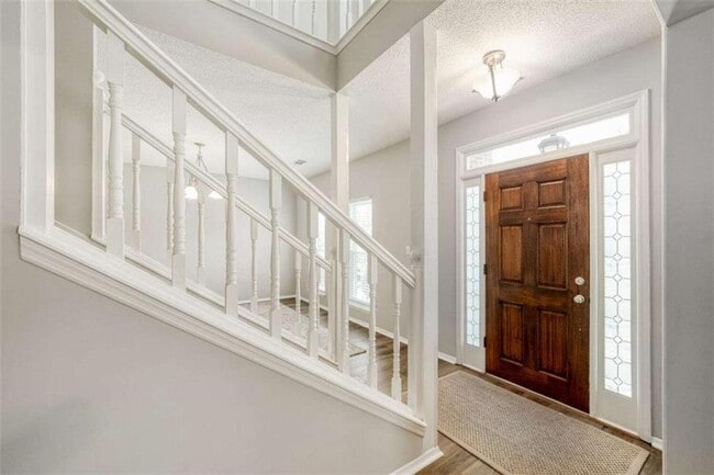 Building Photo - 10910 Willow Meadow Cir