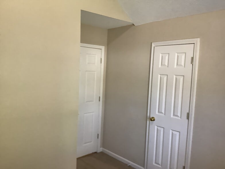 Building Photo - 432 Laurel Hill Cir