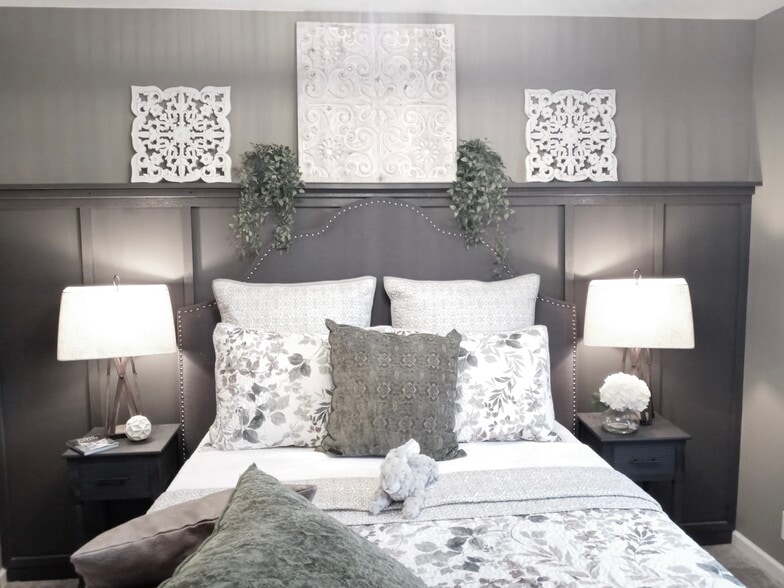 Board and Batten Accent Wall w/Display Ledge - 2314 Cooper Ter