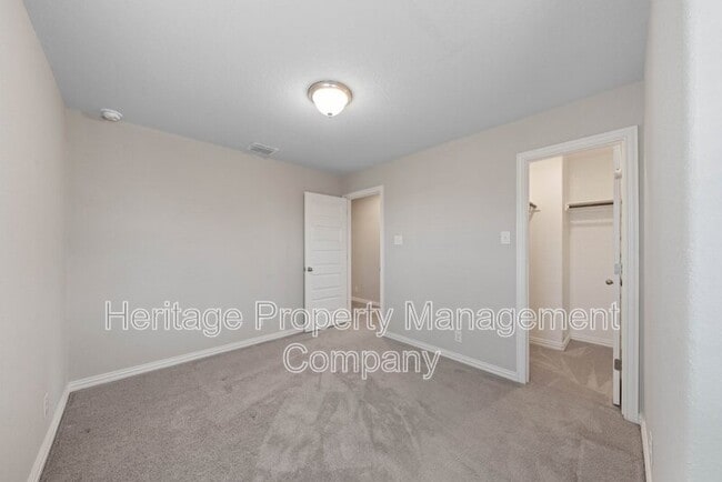 Building Photo - 2080 Cowan Dr