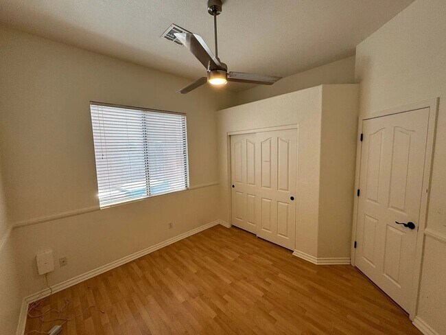 Building Photo - 4709 E Prickly Pear Trail