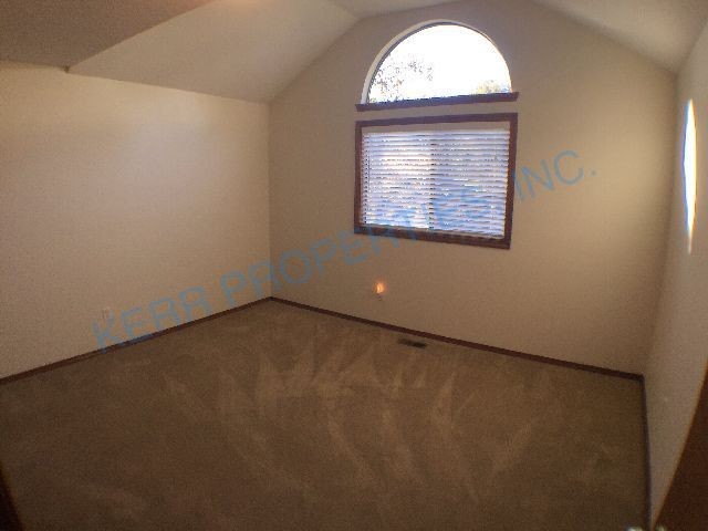 Building Photo - 7630 Ridgewood Dr