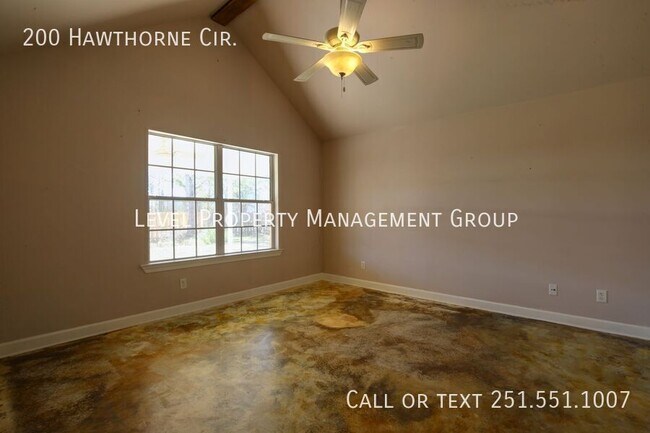 Building Photo - 200 Hawthorne Cir