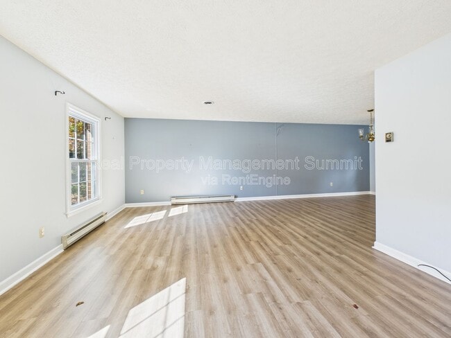 Building Photo - 1233 Pinehurst Rd