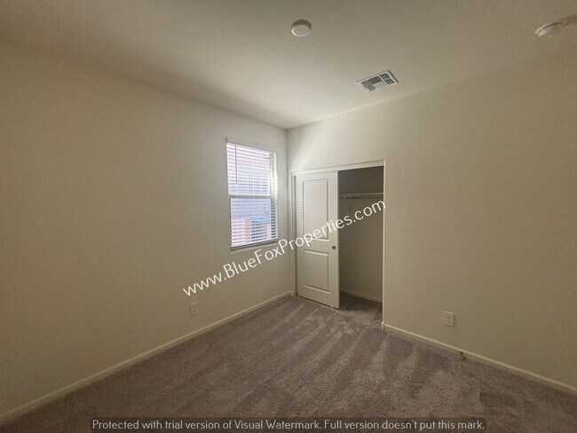 Building Photo - 4864 E Julian Wash Dr