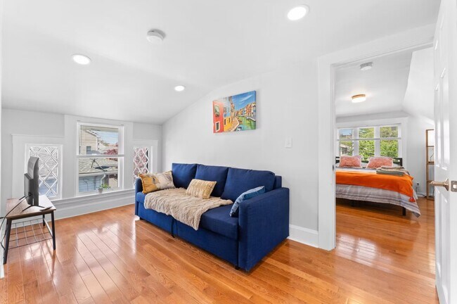 Building Photo - 67 Curtis Rd