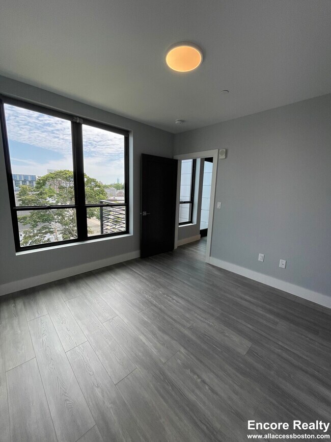 Building Photo - 365 Western Ave