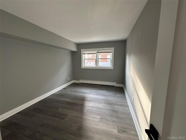 Building Photo - 18-16 Bell Blvd