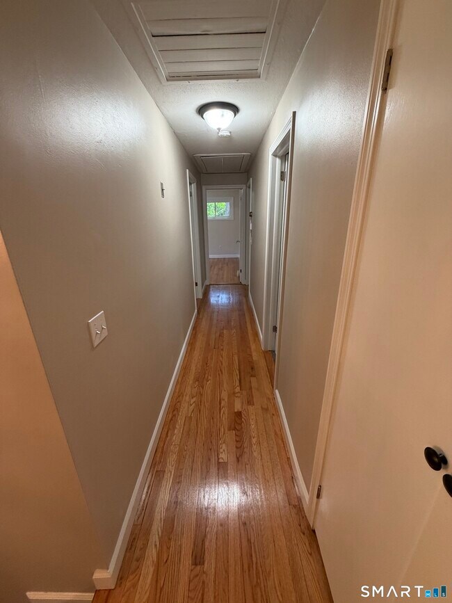 Building Photo - 60 Mohegan Trail