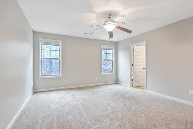 Building Photo - Great Home with Fenced Yard!