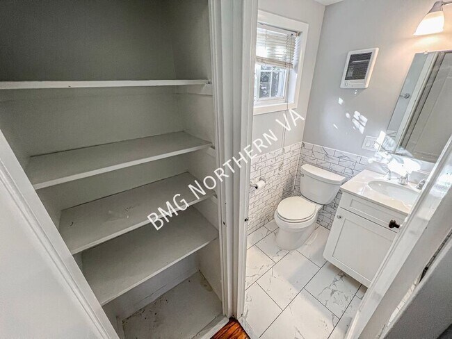 Building Photo - 1647 Fitzgerald Ln