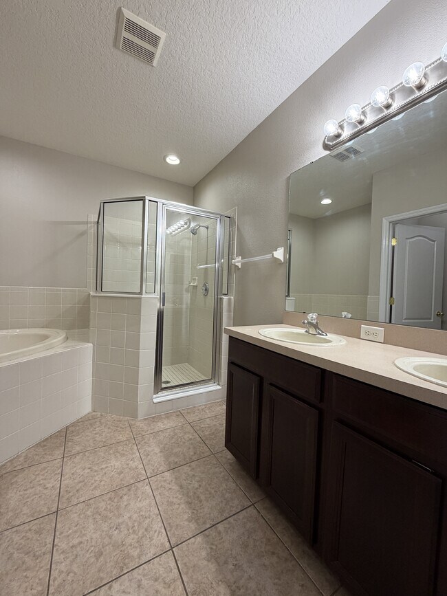 Building Photo - 1144 Andrew Aviles Cir