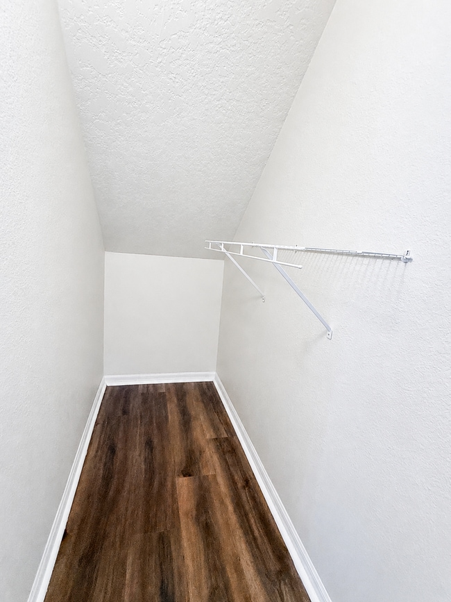 Building Photo - Upgraded 2Bedrooms/2Baths condo in a vibrant lifestyle Winter Garden community!