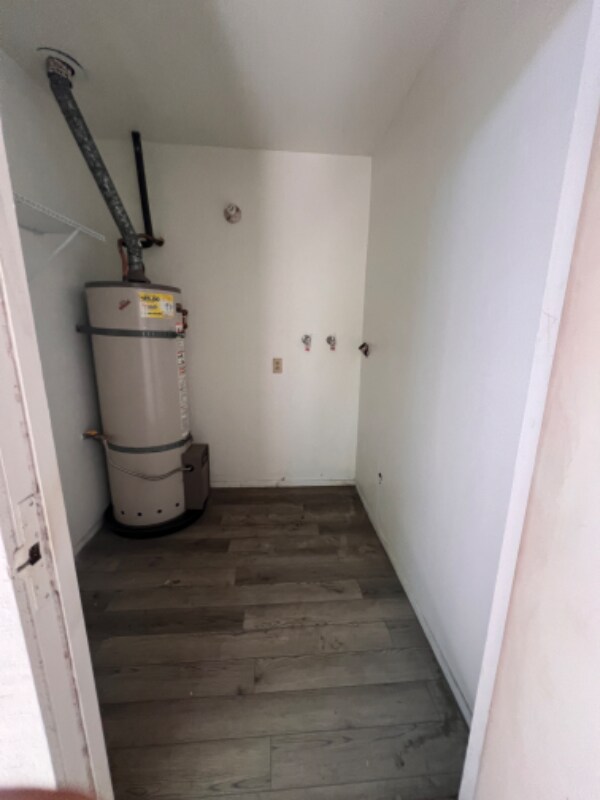 Building Photo - 2380 W Orangethorpe Ave