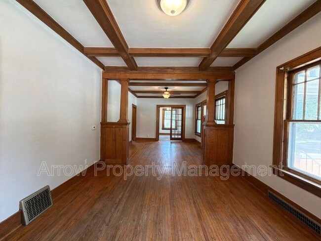 Building Photo - 415 N 32nd St