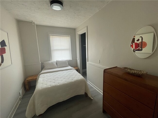 Building Photo - 74 Richmond St