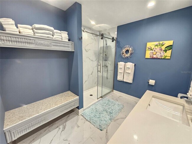 Building Photo - 2353 Bal Harbour Dr