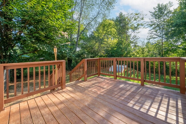 Building Photo - 3421 Oak Lawn Dr
