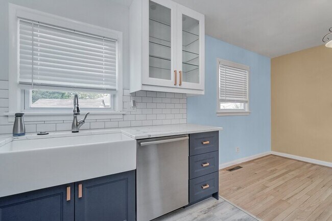 Building Photo - 2484 Jasper Ct