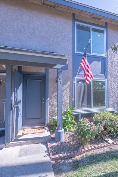 Building Photo - 857 Windwood Dr