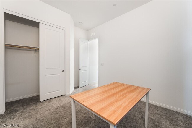 Building Photo - 110 Ibiza Lk Dr