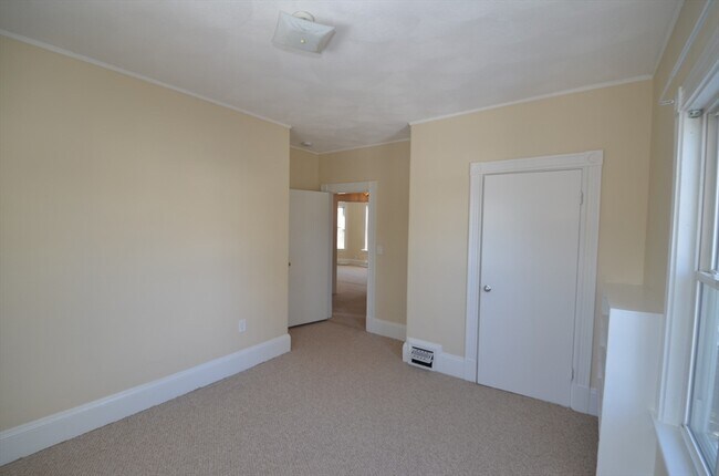 Building Photo - 39 Cleveland St